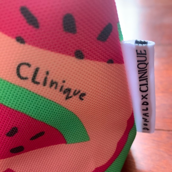 Clinique Sample Set - Picture 3 of 3